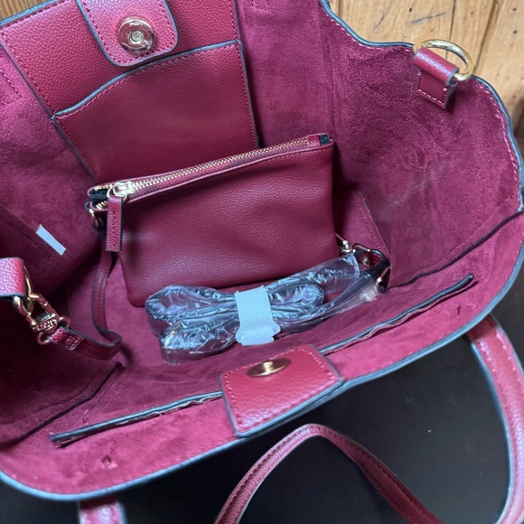 Steve Madden Large Faux Pebbled Leather Tote Crossbody Bag EUC Burgundy/Brown - Picture 9 of 16